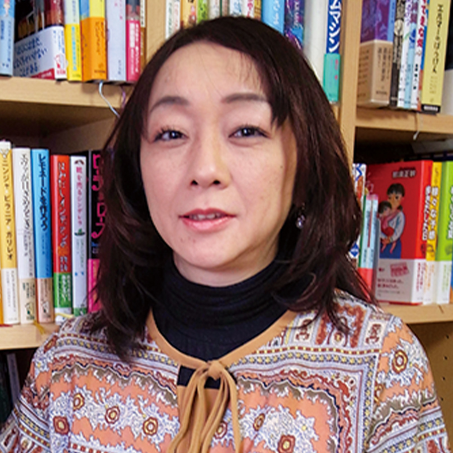 令丈ヒロ子 （れいじょう ひろこ）