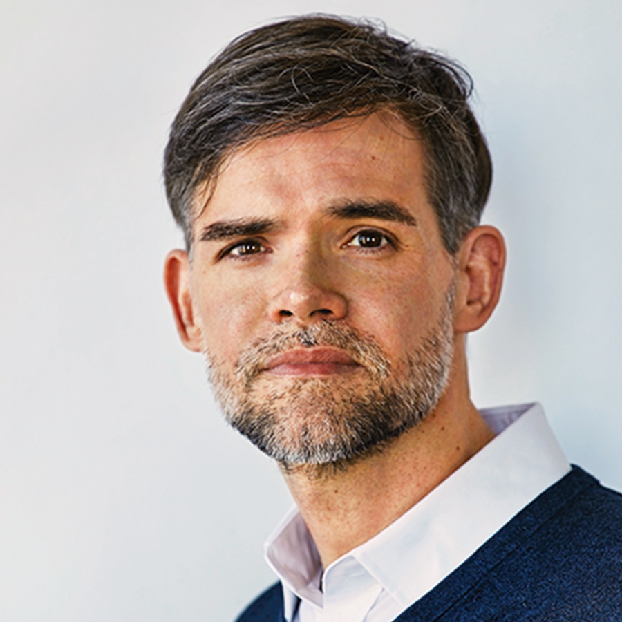 グレゴリー・ケズナジャット